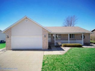27 Old Farm North Ct, Bradley, IL 60915