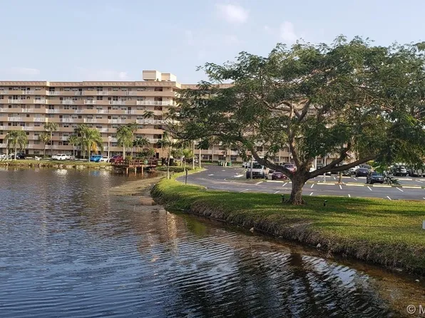 250 Jacaranda Dr APT 305, Fort Lauderdale, FL 33324