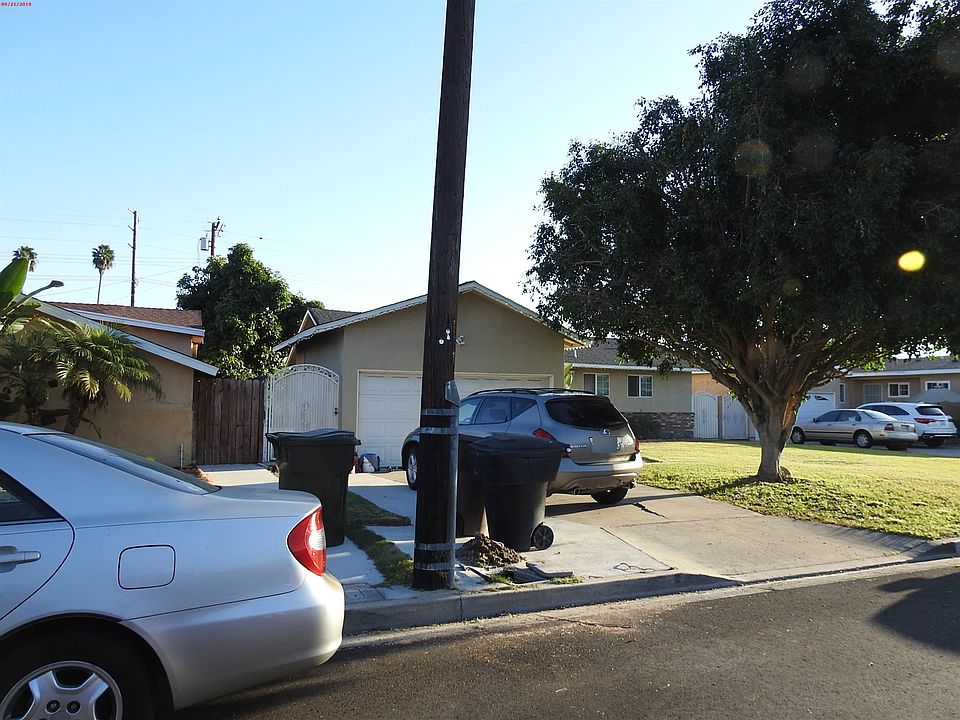 2nd image of 2114 W Midwood Ln