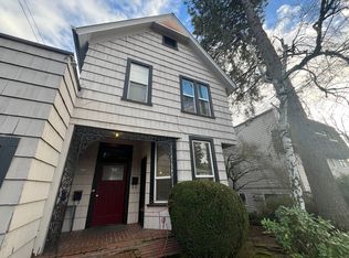 4234 SW View Point Ter APT A, Portland, OR 97239