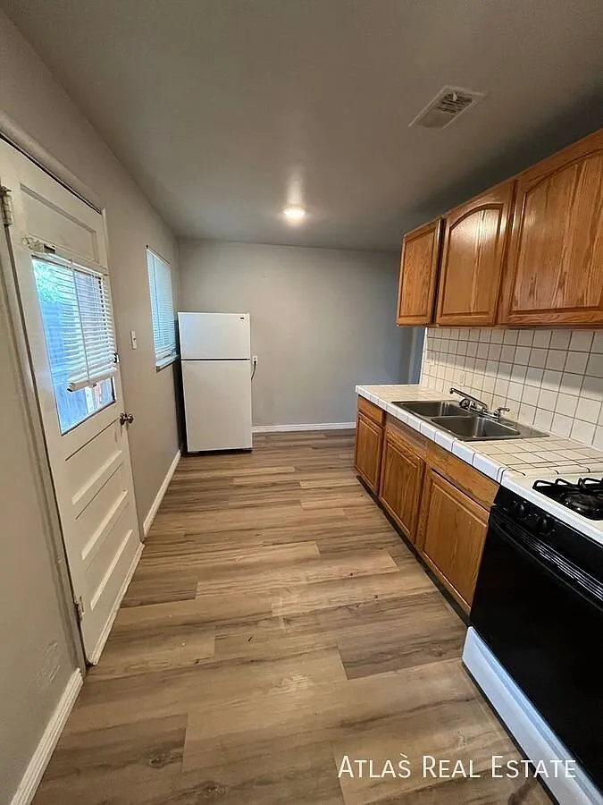 Available Now! | Updated 1 Bed, 1 Bath With Private Patio & Off-Street Parking! — Photo 4