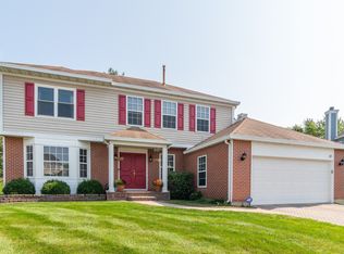 13 Jonquil Ct, Streamwood, IL