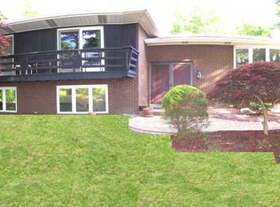 7 Plum Crest Dr, Pittsburgh, PA 15239