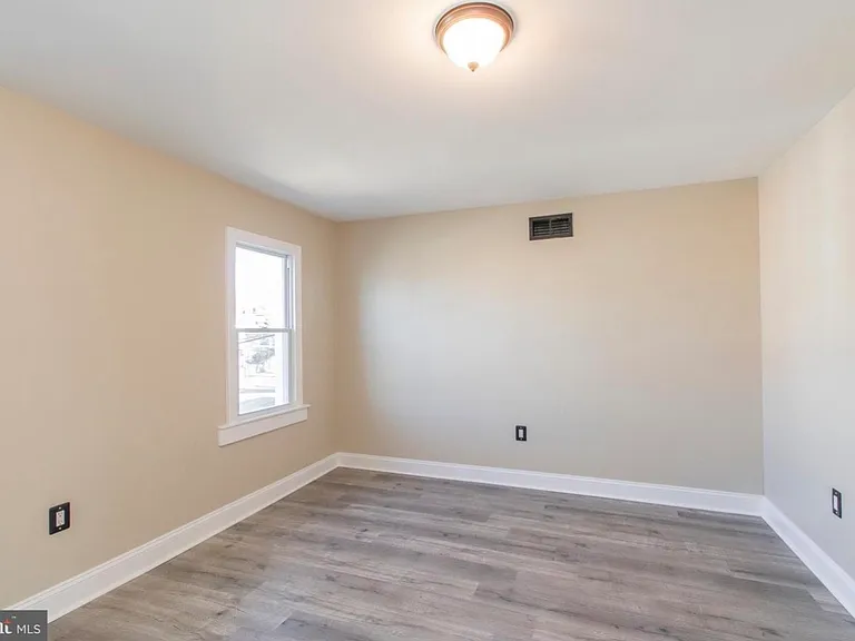 4100 Garrett Rd — Photo 5