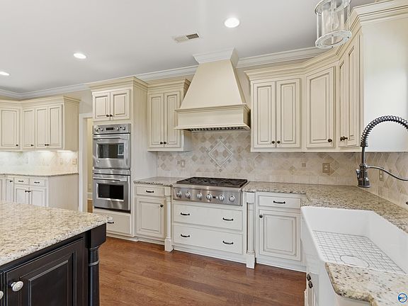 5th image of 25590 Bain Rd