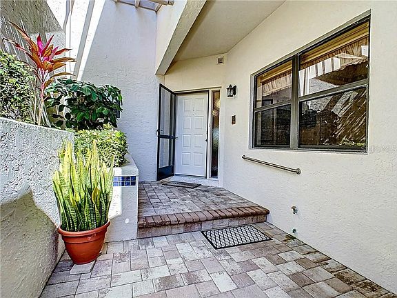 4th image of 1621 Starling Dr #102-3