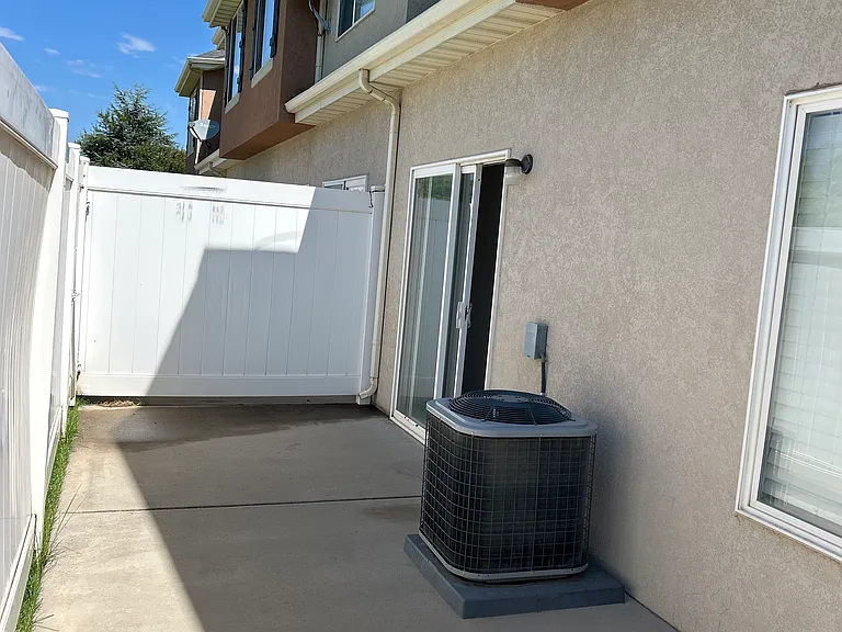 211 E Greenfield Cir #105 — Photo 10