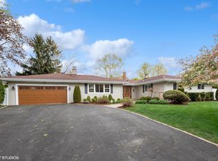 1349 Huber Ln, Glenview, IL 60026