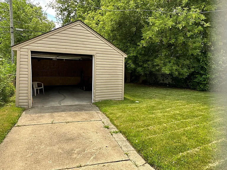 19154 Washtenaw St — Photo 3