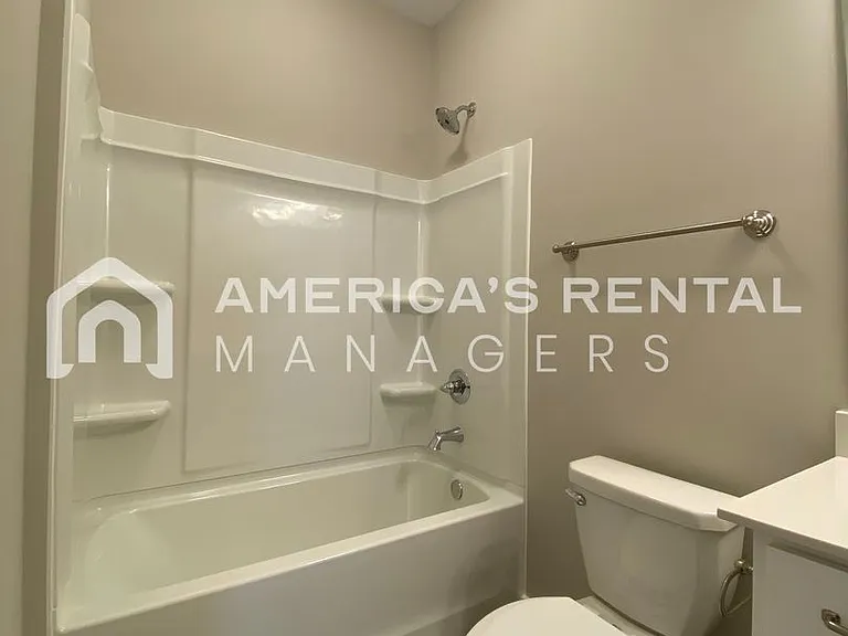 215 White Oak Cir — Photo 24