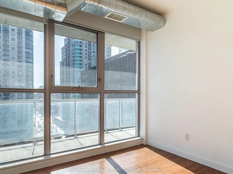 179 George St #1006 — Photo 16