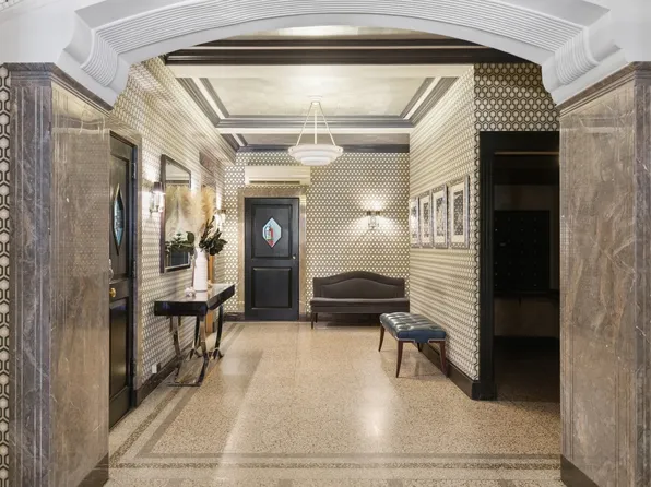 227 East 57th Street 16G image 8 of 8