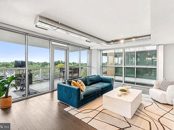 4th image of 3409 Wilson Blvd Unit 611