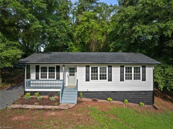 501 Overby St, Eden, NC 27288