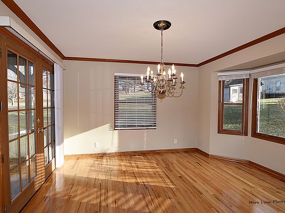 5th image of 42W631 W Mary Dr