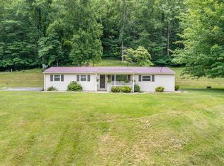 499 Greenway Hollow Rd, Troutville, VA 24175