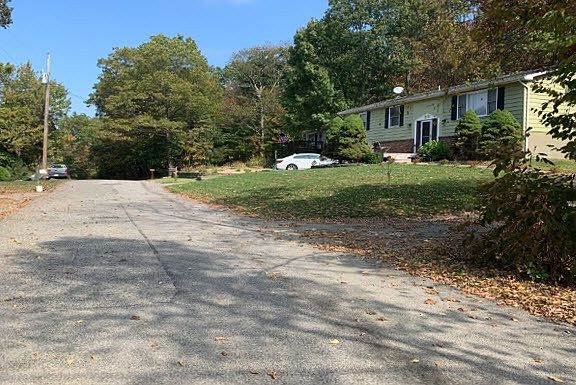 5th image of 34 Barry Dr S