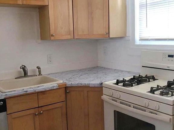 4th image of 6475 Lensen St