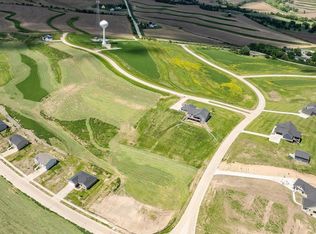 107 Ridgeline Rd, Woodbine, IA 51579