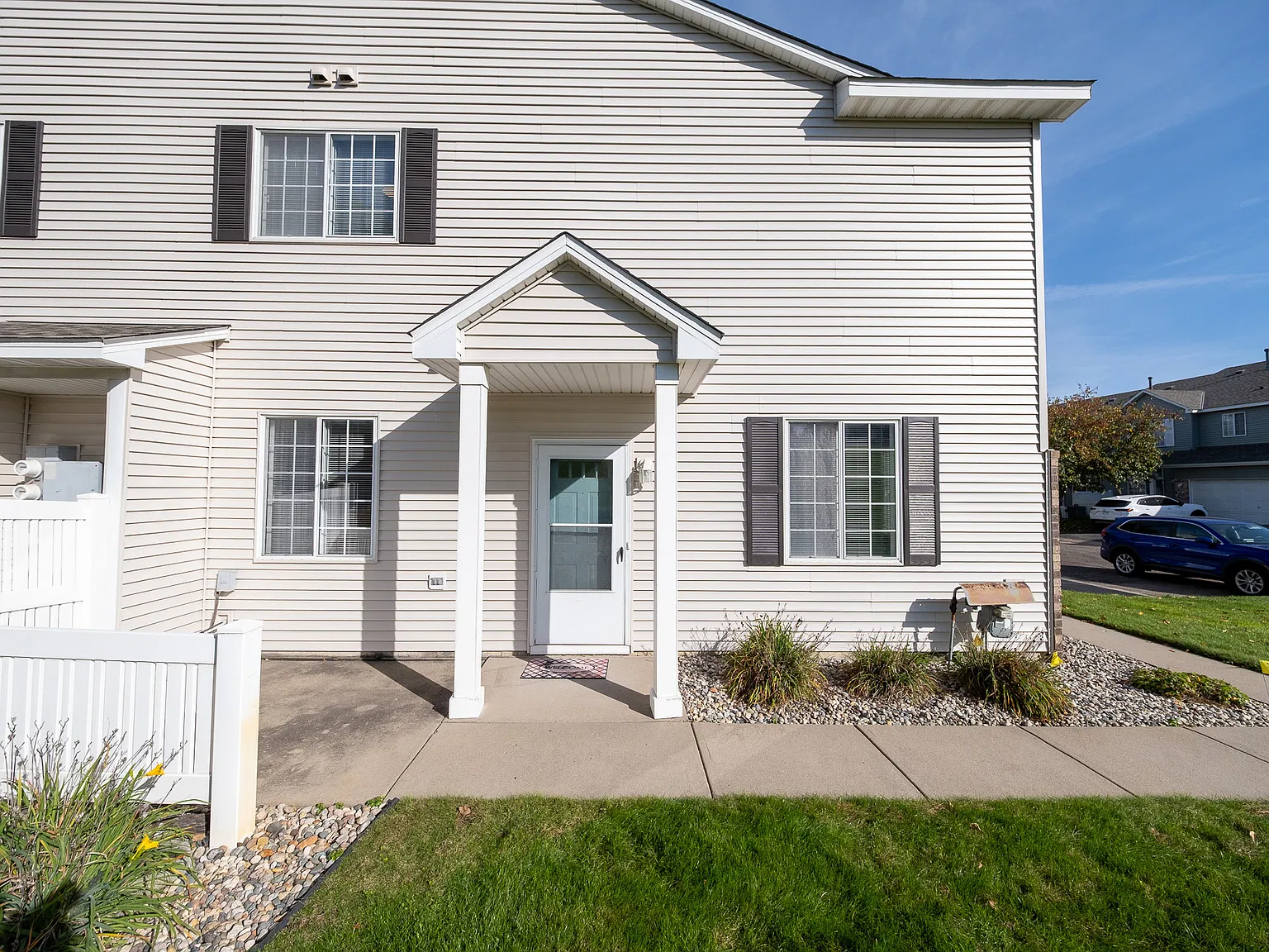 Mockingbird Avenue, Shakopee (1828) LS MG1 - 1 — Photo 2