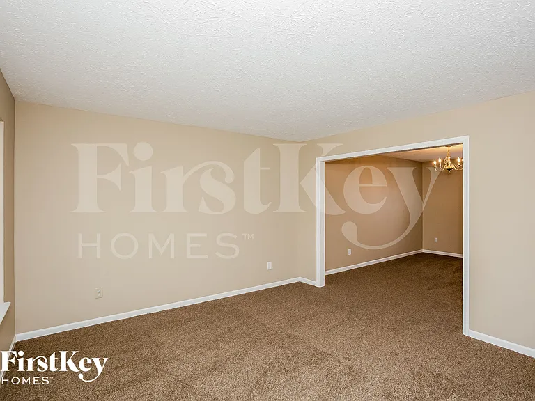 11749 Gatwick View Dr — Photo 4