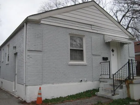 8371 Richard Ave, Saint Louis, MO 63132