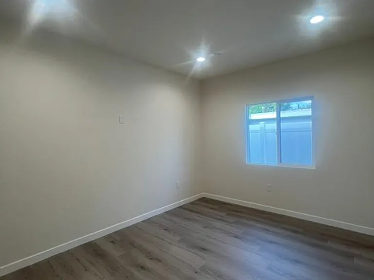 7317 -7321 Garden Grove Avenue — Photo 110