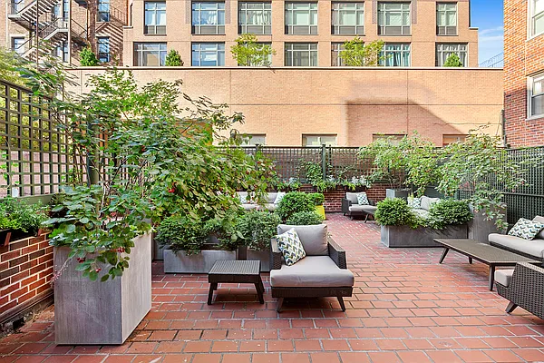 Rented by Corcoran | media 19