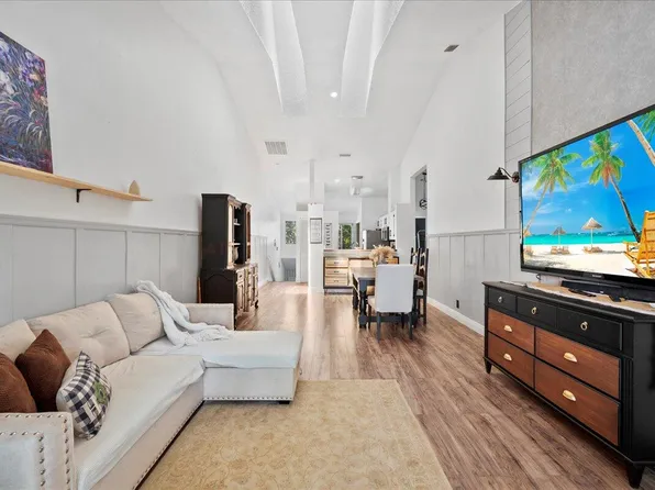 907 Harbour Pointe Way, Greenacres, FL 33413