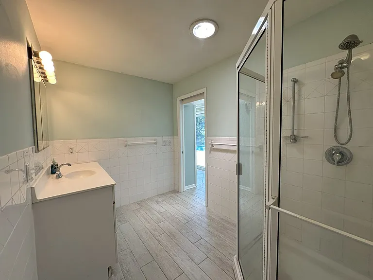 835 Conreid Dr NE — Photo 12