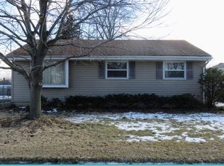 2547 Pinehurst Ave, Racine, WI 53403