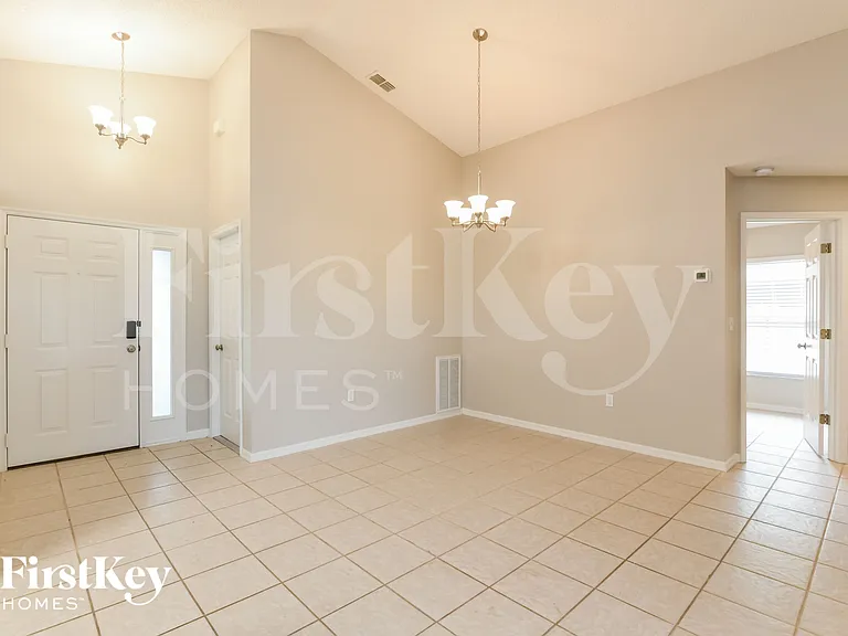 148 Heavenwood Ct — Photo 5