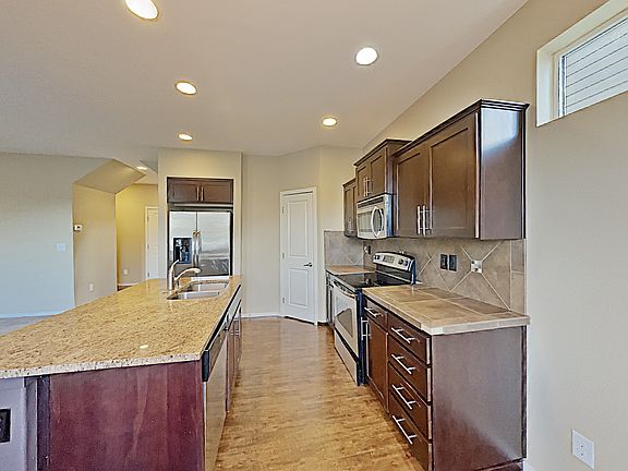 4th image of 719 204th Street Ct E