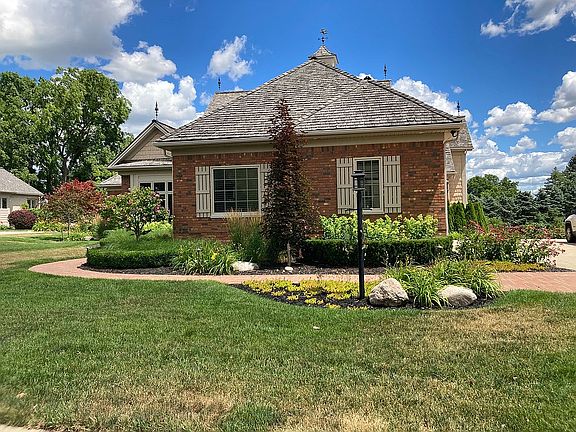 2nd image of 58520 Cory Lake Dr