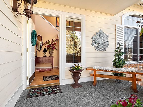 2nd image of 28327 NE 138th Pl