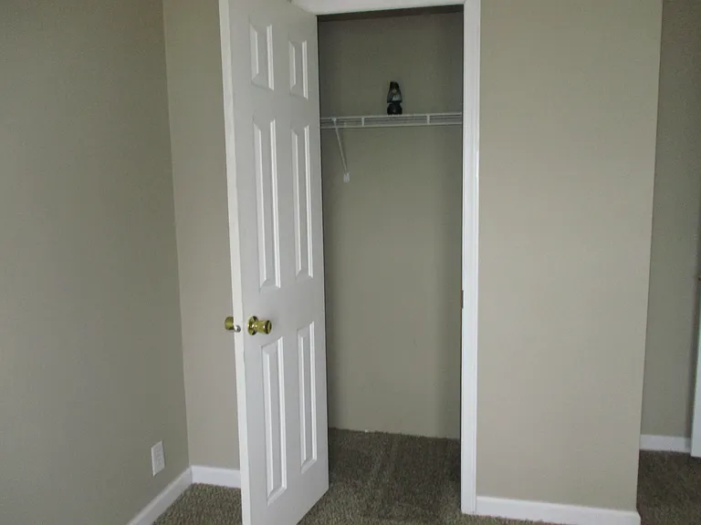 192 Zackary St — Photo 9