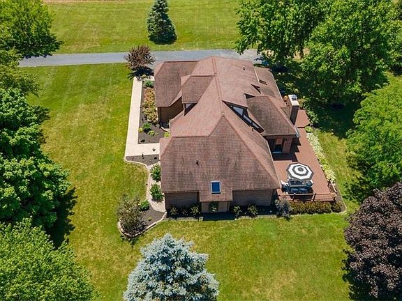 4th image of 931 Fawn Lake Dr