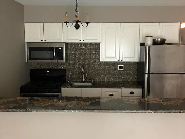 218 Delmar St — Photo 17