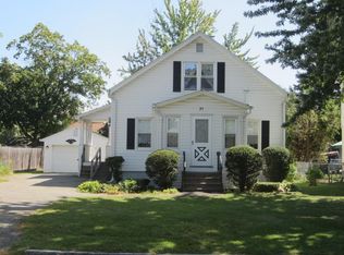 21 Jefferson Ave, Chicopee, MA 01020