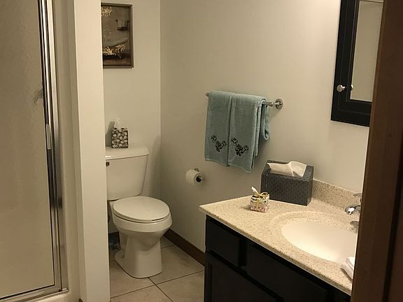 5th image of 112 College Ave #33