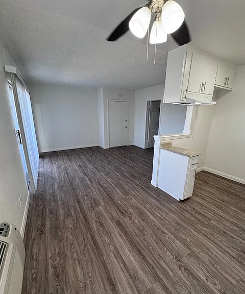 16251 Woodruff Ave — Photo 18
