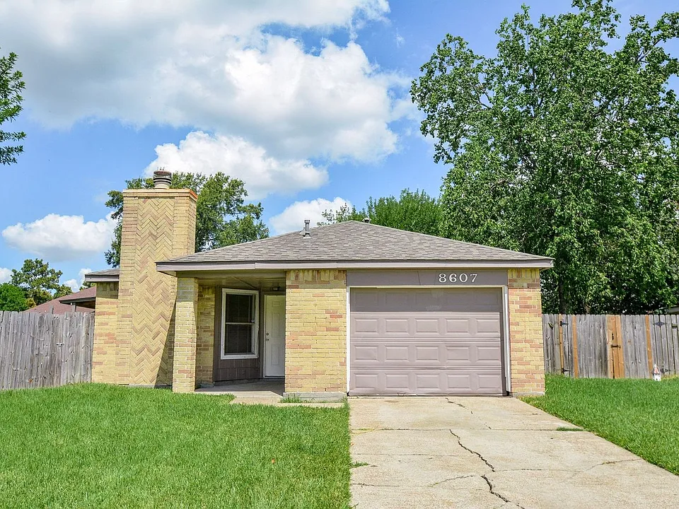 8607 Crystal Cove Cir