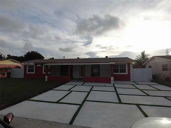 3rd image of 20126 NW 32nd Pl