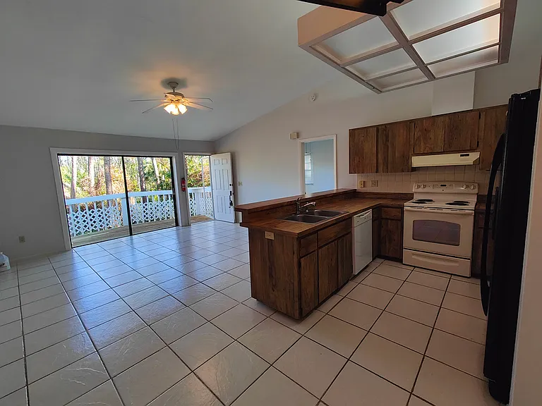 302 Avery Ave #3 — Photo 2