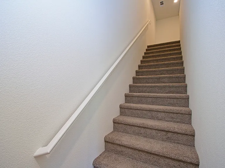 1636 Prancer St — Photo 24