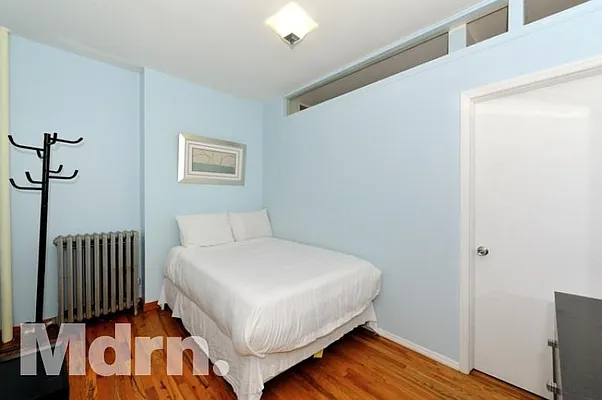 Rented by Mdrn Residential | media 32