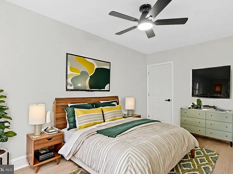 35 E Collom St — Photo 19