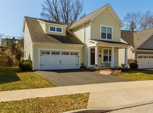 15 Brookscrest Way, Rochester, NY 14611