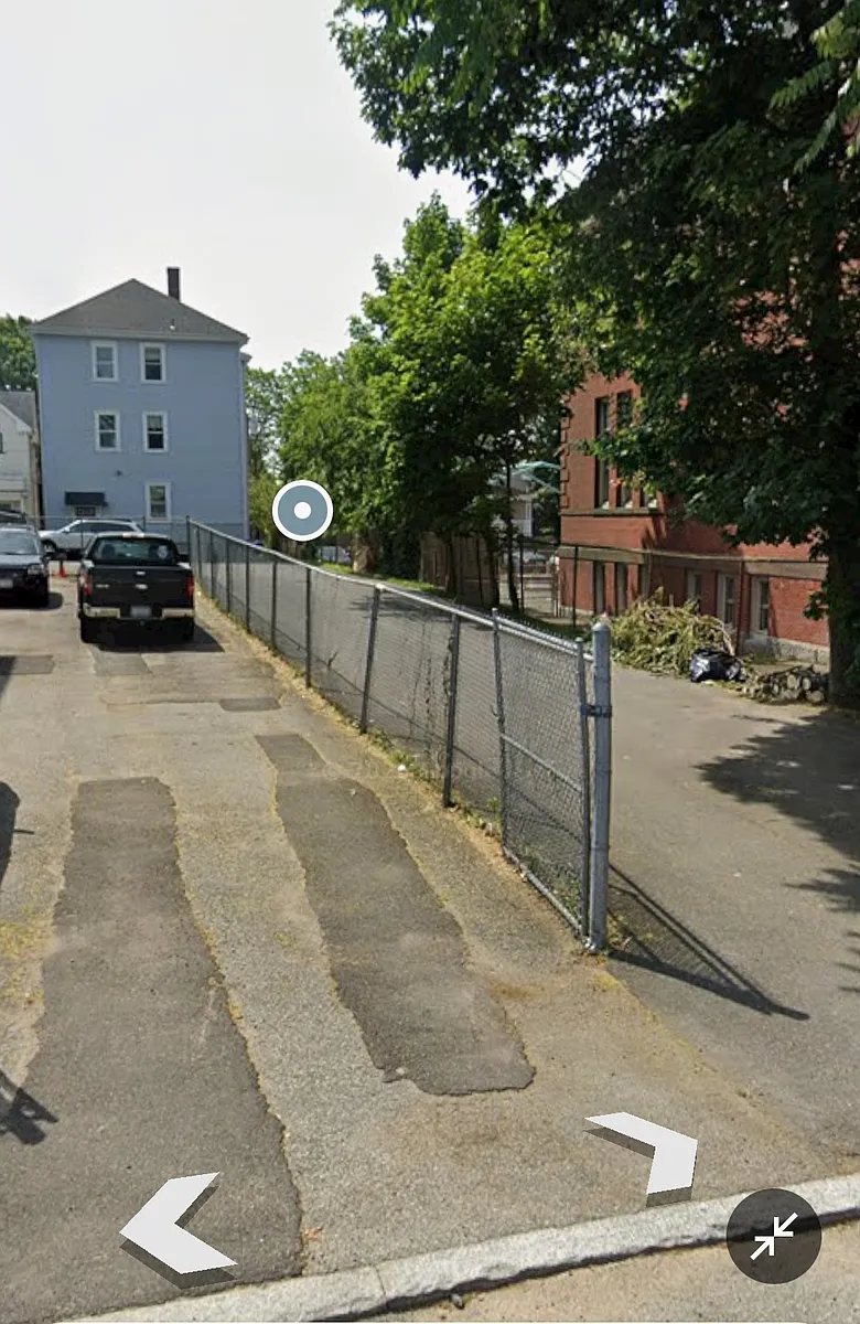 Building Photo - 118 Donelson St #3