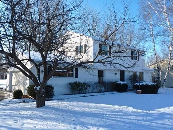 1st image of 2115 W Glen Oaks Ln